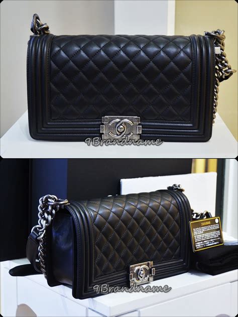 อยากรู้ราคากระเป๋า chanel boy ค่ะ 